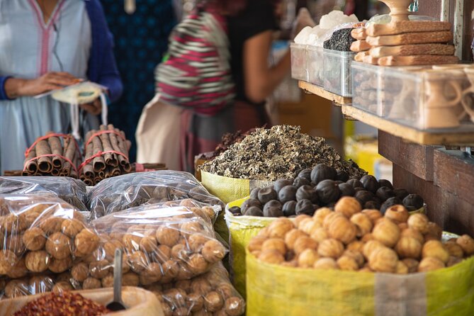 Dubai Souks, Food & Culture Walking Tour - Crossing Dubai Creek by wooden abra