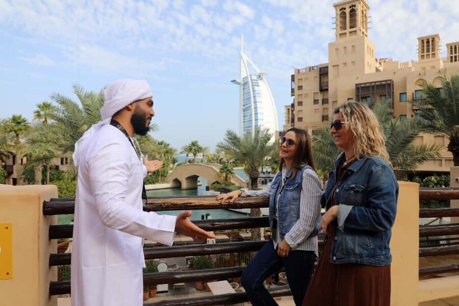 Dubai Top Highlights: Frame Entry, Souks, Abra & Street Food - The essential facts at a glance