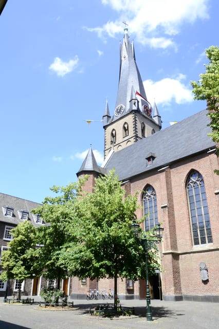 Düsseldorf walk: The Old Town and a charming market square - St. Lambertus Church and Düsseldorf’s Older Face