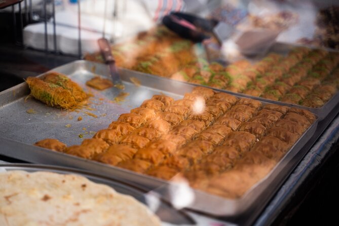 Dutch Street Food Tour on Amsterdam Market - Group size, weather, and practical limits