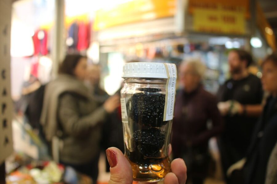 Eat Like a Roman - Traditional Food, Local Market & History - Olive oil and the oldest bakery in the area