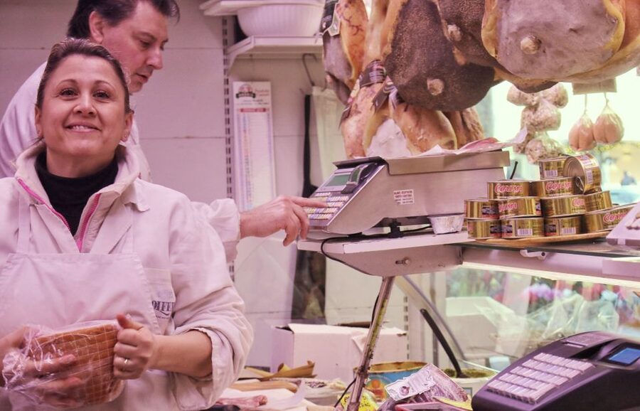 Eat Like a Roman - Traditional Food, Local Market & History - Pope-favorite gelato in a tiny shop
