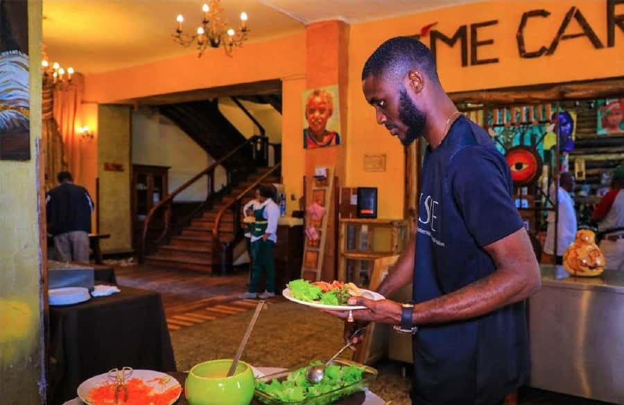 Ethiopian Culinary Tour - Market, Coffee Ceremony and More - A first taste of Tej honey wine