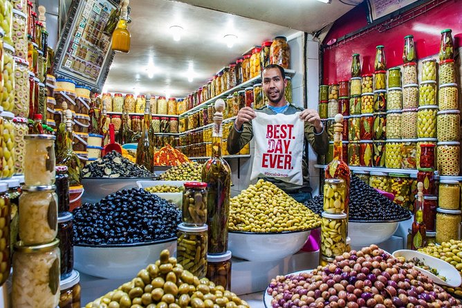 Evening Marrakech: Gastronomic and Market Tour Inside the Medina - Souk Semmarine after dark