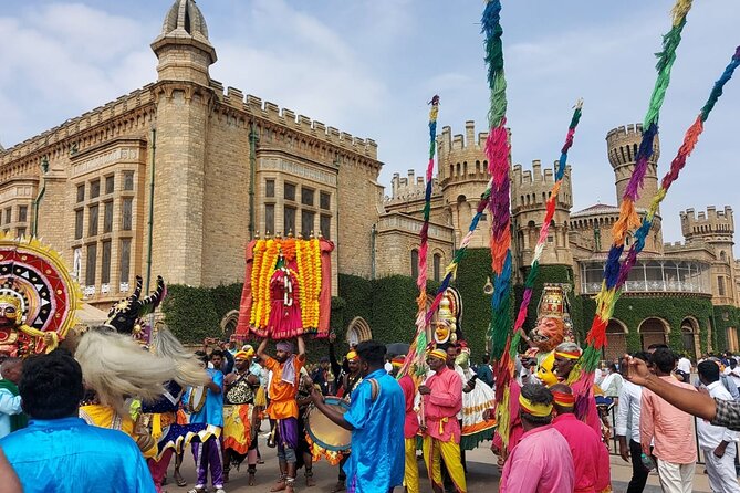 Experience Bangalore - City Tour, Authentic Food & market (Food/Culture/History) - Compare modern devotion at ISKCON Temple