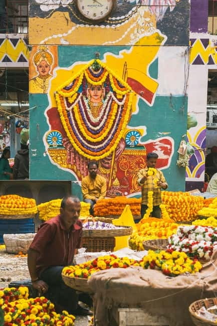 Experience Bangalore - Evening City Walk Tour & Market Visit - Basavanagudi and the Bull Temple