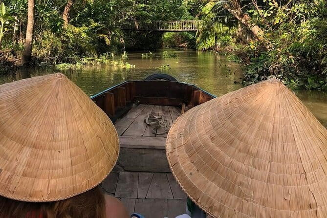Explore Floating Market with Local People - From rice to noodles at Sau Hoai