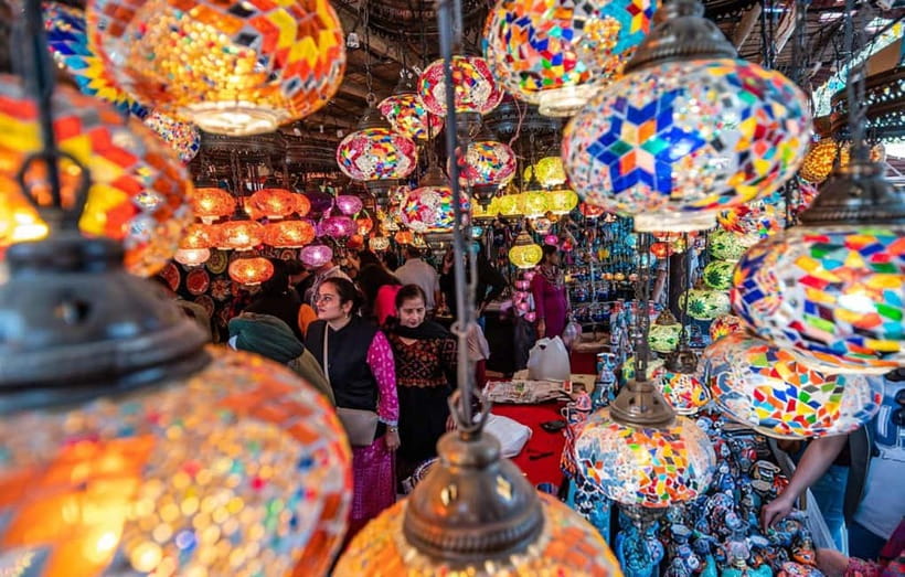 Exploring Chennai Bustling Markets: Guided Tour by Foot - Starting at the King George V Statue