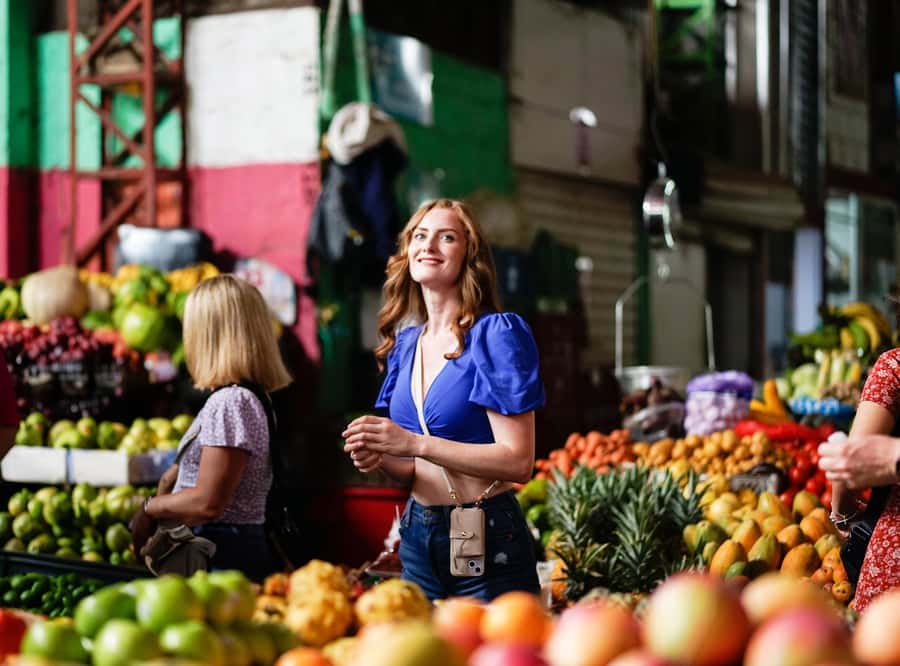 Flavors of Cali: Food tour at the local market - A market walk built around unfamiliar fruit