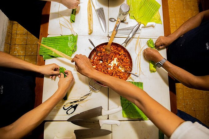 Flavors of Oaxaca: Cooking Class with No Set Menu and Local Market Tour - Drinks, Dessert, and the Shared Table