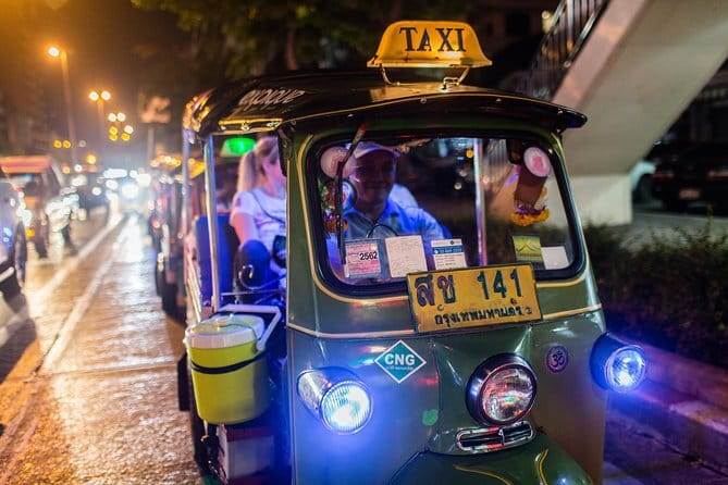 Floating and Railway Markets with Kwan Damnoen Restuarant - Guides, drivers, and the small details that matter