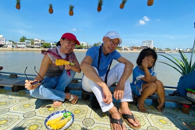 Floating Market & Hidden Canals – Small Group Morning Boat Tour - Breakfast on the river, with coffee and noodle soup