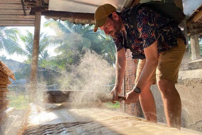 Floating Market & Hidden Canals – Small Group Morning Boat Tour - What the small group adds for $28