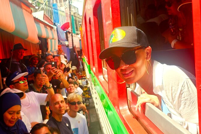 Floating Market & Train Market Private Tour(Premium Service) - Why a private car changes the day