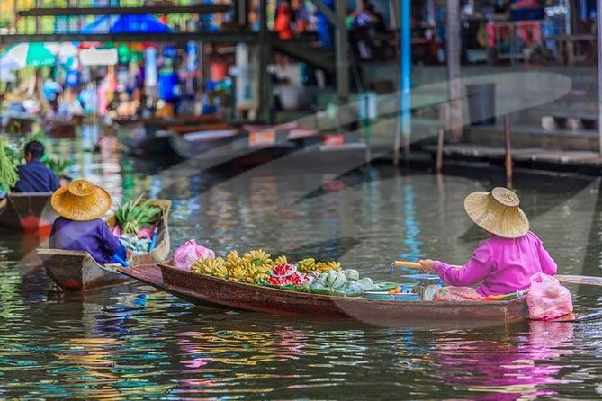 Floating Markets and Bridge on River Kwai Tour from Bangkok - What the floating market is really like