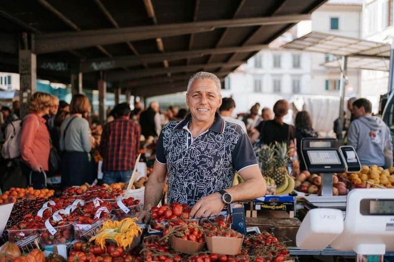 Florence: Local Food, Wine & Market Walking Tour - A scenic walk between bites