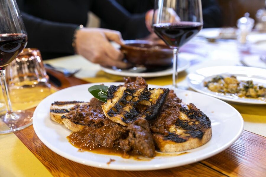 Florence: Sant’Ambrogio Market Food Tour of 10+ Local Dishes - Wine and water keep the tastings balanced