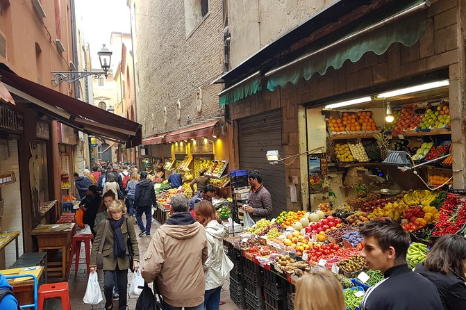 Food markets tour with a local! - Who will enjoy this experience most?