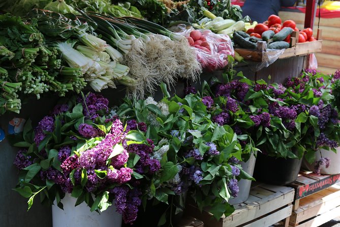 Food Tasting at Locals Favorite Farmers Market in Belgrade - Čvarci brings crunch and salt