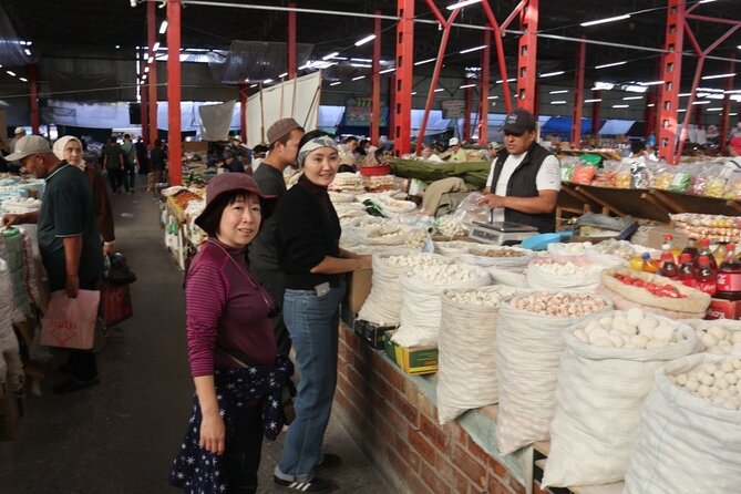 Food Tour in Osh Bazaar - Meeting Aigul at Apple Hostel Bishkek
