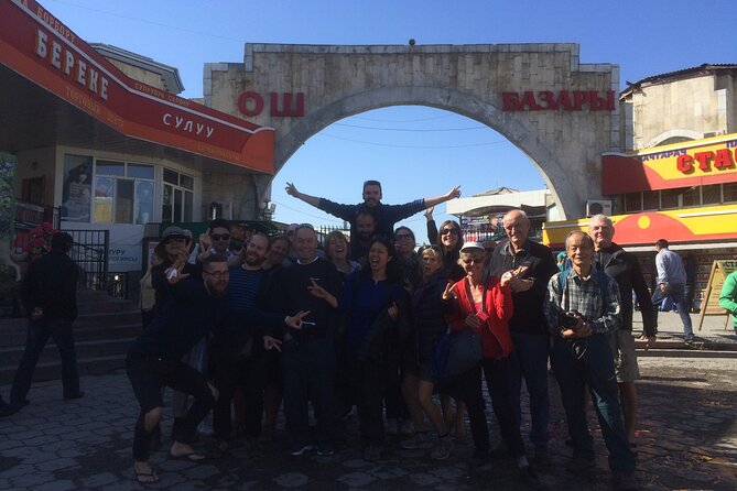 Food Tour in Osh Bazaar - Entering a market with more than 10,000 vendors