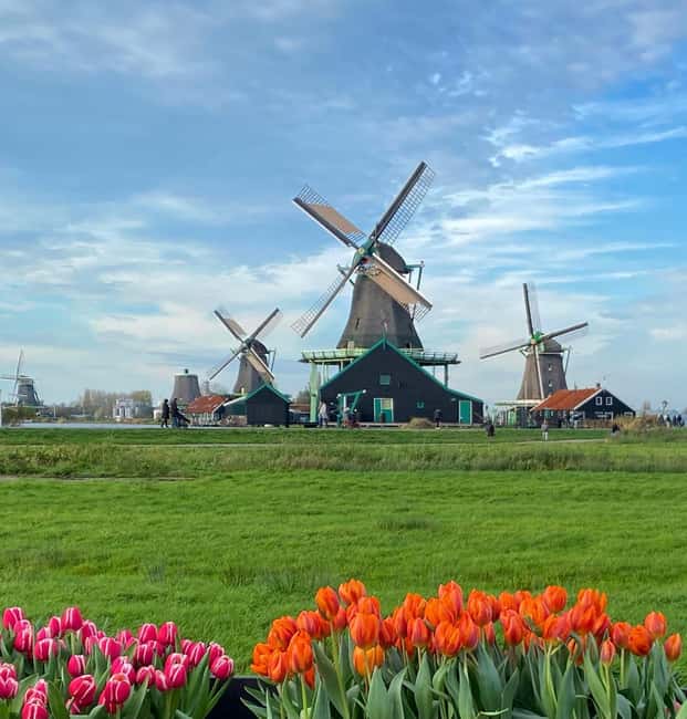 From Amsterdam; Alkmaar Cheese market & Zaanse Schans - Thirty minutes in Alkmaar’s historic center
