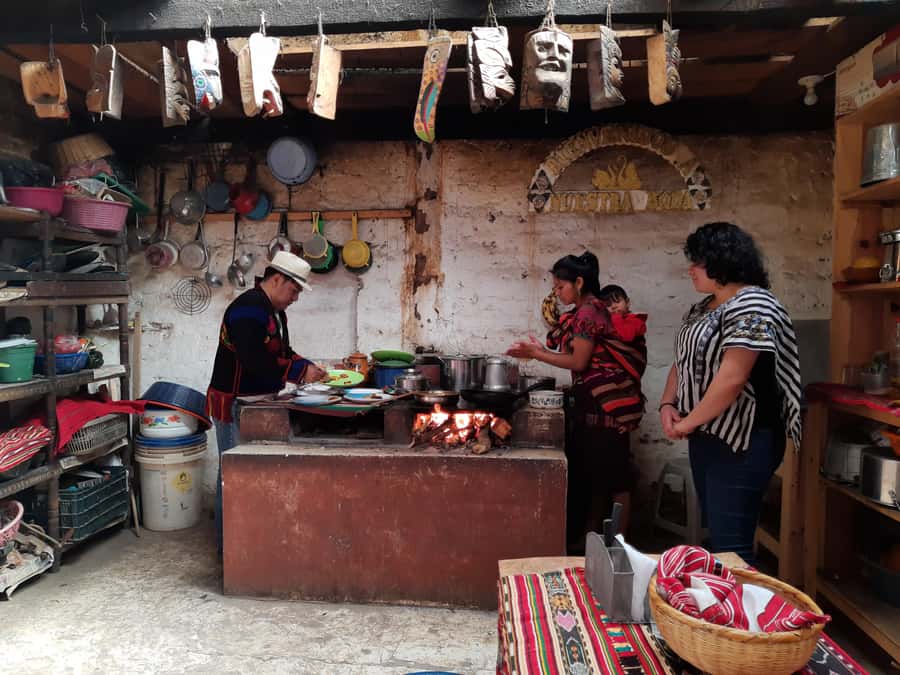 From Antigua to Chichicastenango: Mayan Market Day Trip - Walking, timing, and what to pack
