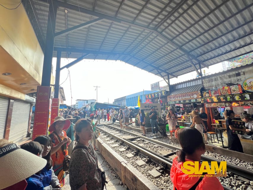 From Bangkok:Damnoen Floating Market and Railway Market Tour - How to get the most from the day