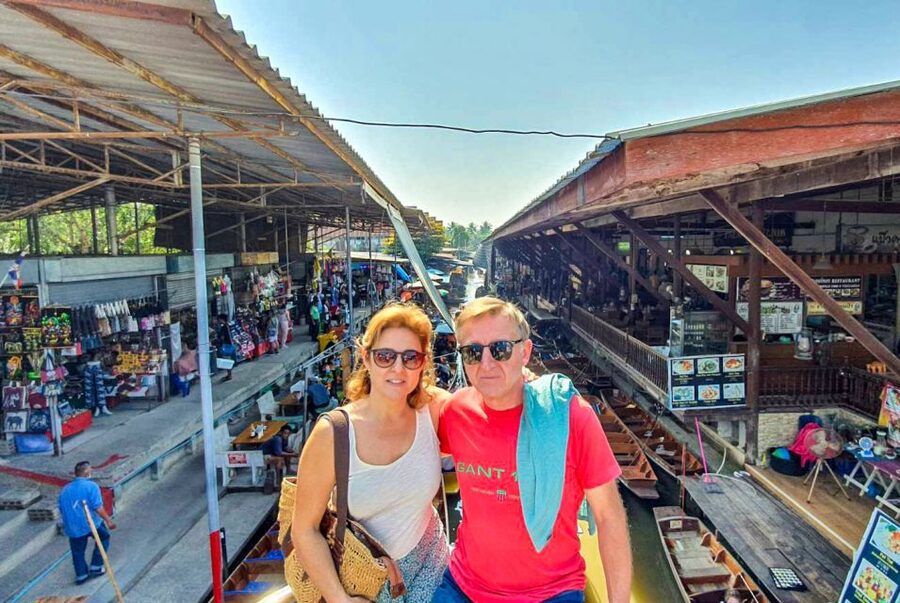 From Bangkok: Damnoen Saduak & Train Market Tour in Spanish - Leaving Bangkok around 7 AM