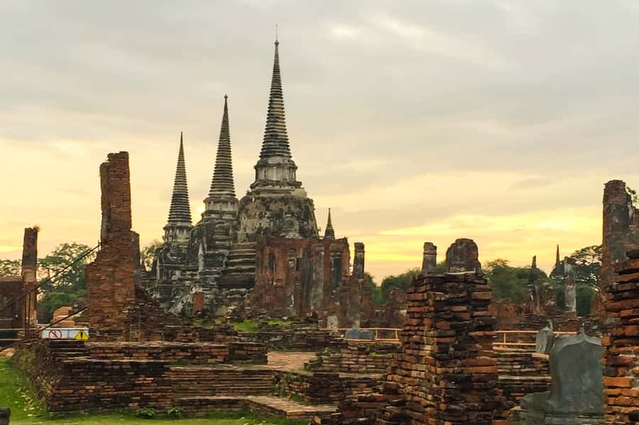 From Bangkok: Floating Market & Ayutthaya Private Day Trip - Wat Lokaya Sutha and the reclining Buddha