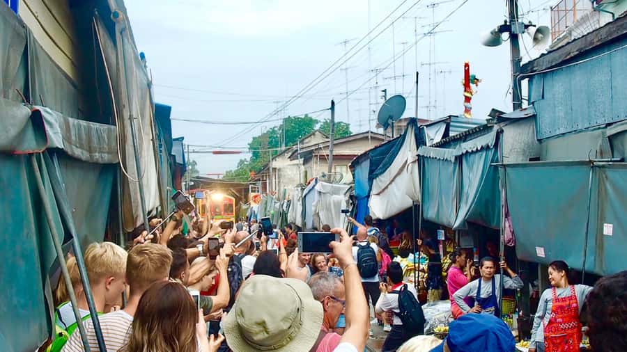From Bangkok: Floating & Railway Markets Tour & Coconut Farm - Starting early from Bangkok