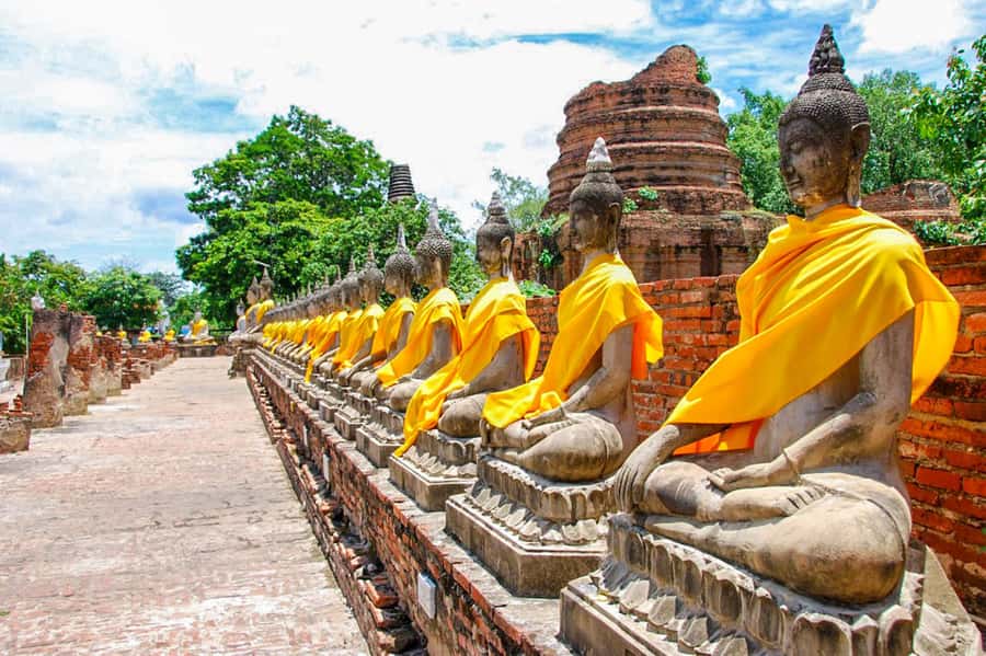 From Bangkok: Markets and Ayutthaya Tour - Lunch before Ayutthaya’s temple circuit