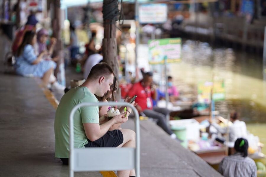 From Bangkok : Meklong Railway Market By Bus - Why these two markets make a strong Bangkok day trip