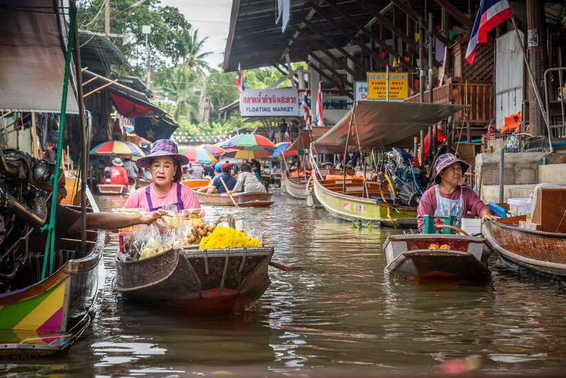 From Bangkok: Railway & Damnoen Saduak Floating Market Tour - Price, timing, and who gets good value