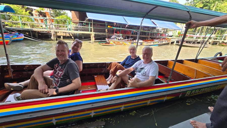 From BANGKOK: Railway Market and Amphawa Floating market - Leaving Bangkok for the railway market