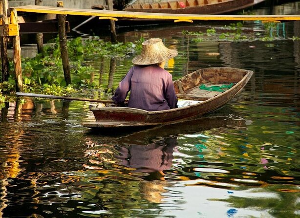 From Bangkok : Thaka Floating Market - River City Bangkok and the first 30 minutes