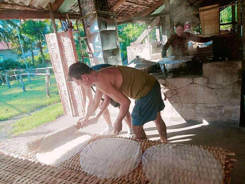 From HCM 1-day Cai Rang floating market local mekong village - The fish raft village and snakehead fish show