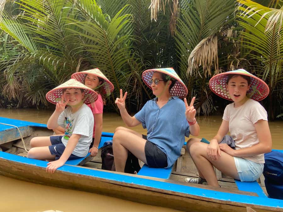 From HCM: Mekong Delta & Cai Rang Floating Market 2-Day Tour - Day one: from city traffic to the Mekong