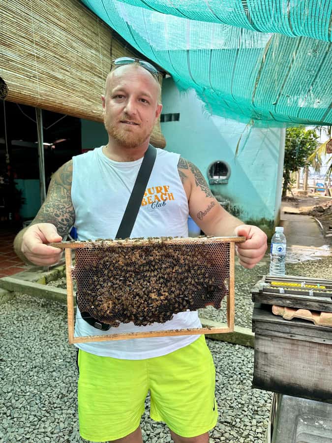 From HCM: Mekong Delta Floating Market 3days exit Phnom Penh - Day one: Vinh Trang Pagoda and the river towns