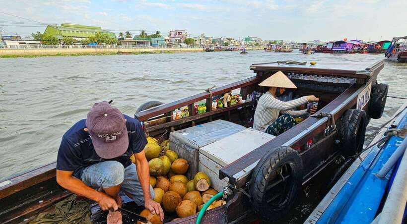 From HoChiMinh: 2 Day Mekong Delta Tour exit Phu Quoc Island - Lunch, bicycles, and the road to Can Tho