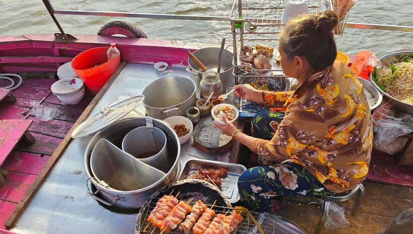 From HoChiMinh: 2 Day Mekong Delta Tour exit Phu Quoc Island - Cai Rang Floating Market before breakfast crowds build