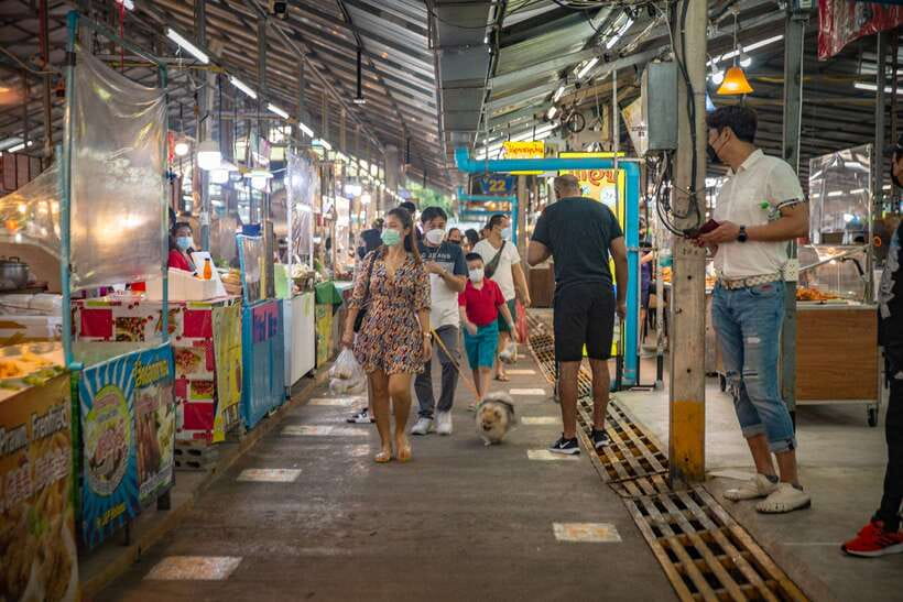 From Khao Lak: Phuket Naka Weekend Market - Who will enjoy this Phuket day trip
