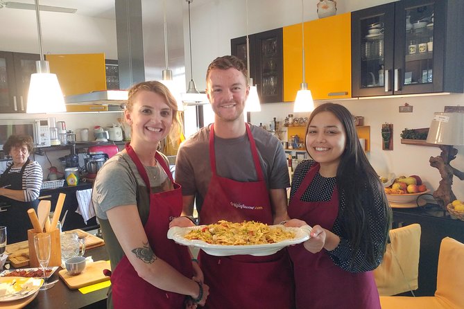 From market to Table Cooking lesson with a local in Sicily - From shopping bags to the country house