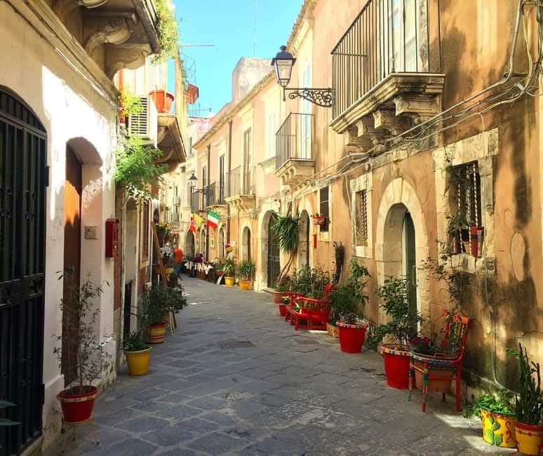 From Taormina: Syracuse Tour with lunch in Food Market - Arriving at Apollo Temple
