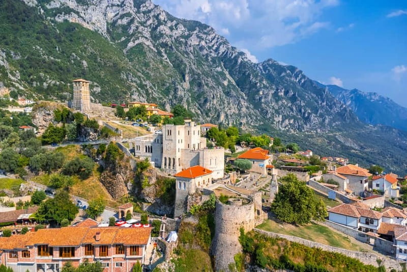 From Tirana: Krujë Day Trip with Krujë Castle & Old Bazaar - Entering Krujë Castle and the Skanderbeg Museum