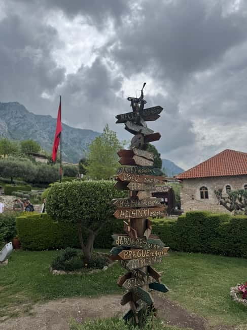 From Tirana/Shkoder: Kruja Castle, Old Bazaar, Sari Salltik - Shopping the old bazaar