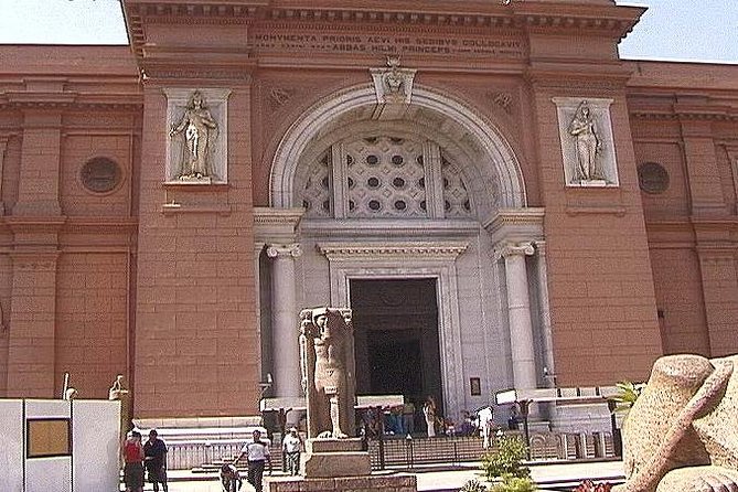Full Day: Giza Pyramids, Egyptian Museum & Khan Khalili Bazaar Tour - The Egyptian Museum: two hours with the ancient collections