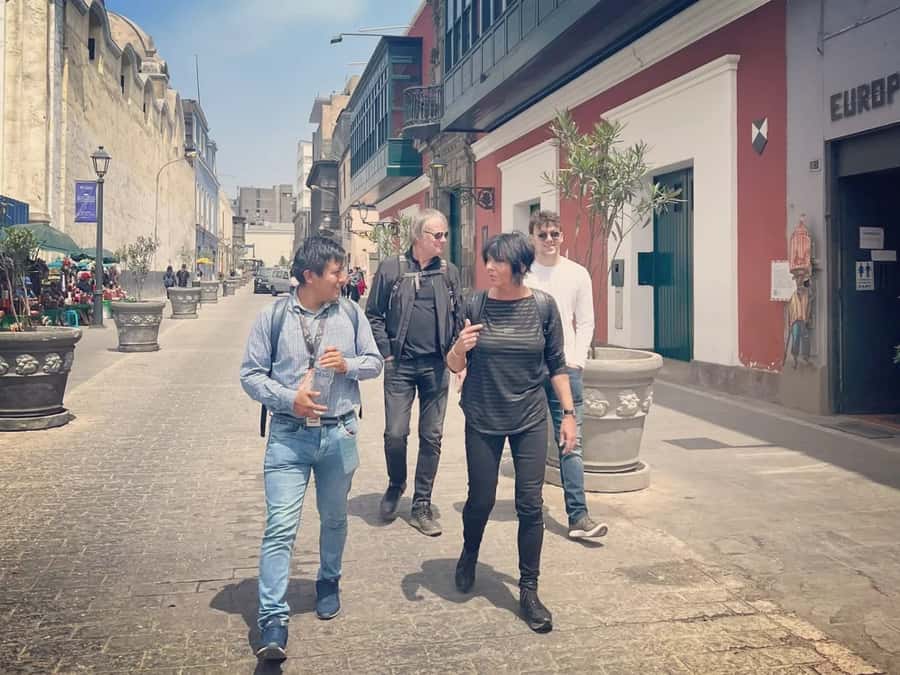 Full Day Lima: Local Market+ CityTour+ Barranco & Miraflores - What the guide adds