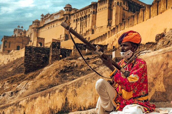 Full Day Old City Private Tour with Local Market visit in Jaipur - Amber Fort gives the morning its centerpiece