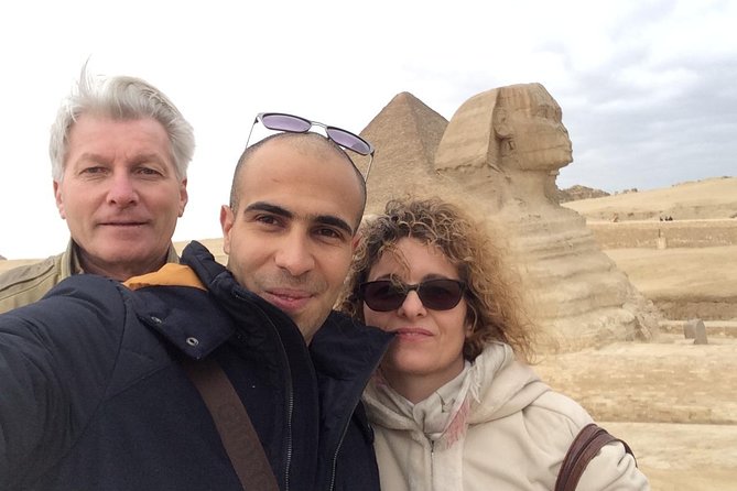 Full Day Tour Giza Pyramids, Sphinx, Egyptian Museum and Khan El Khalili Bazaar - Guides, vehicles, and the pace of the day